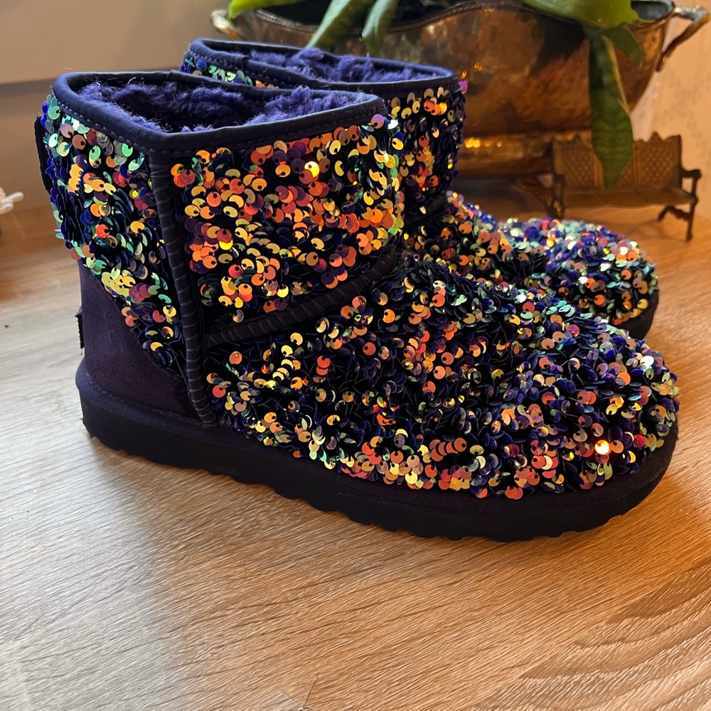 UGG Mini Steller Sequin Boots - Womens 7